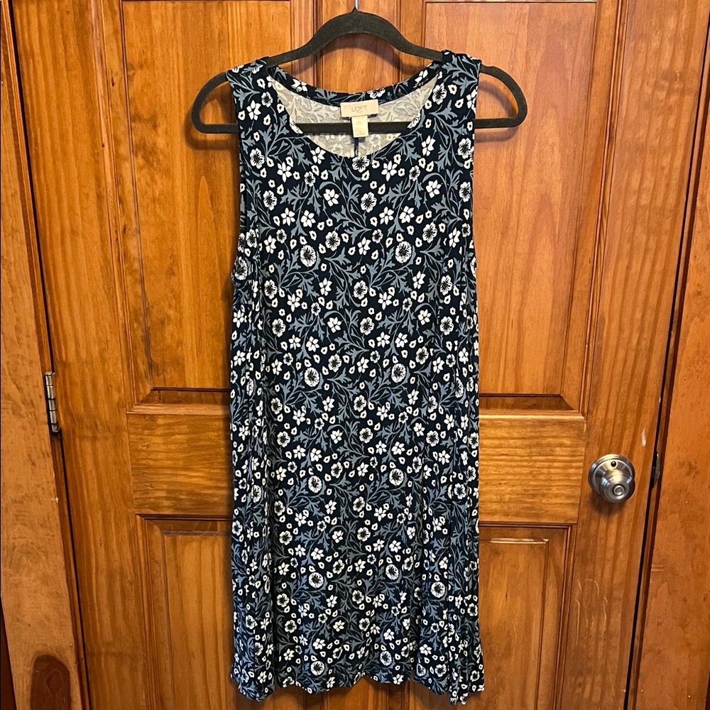 LOFT Navy and White Floral Sleeveless Shift Dress